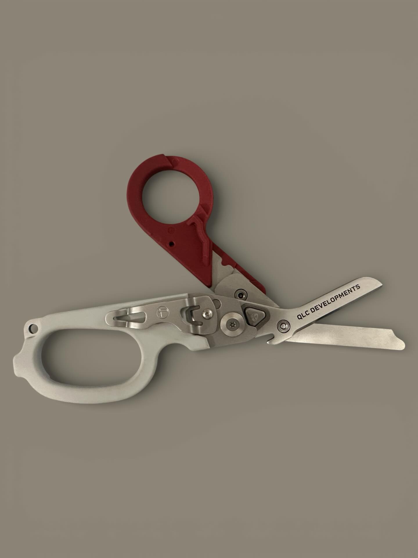 James' custom laser engraved shears
